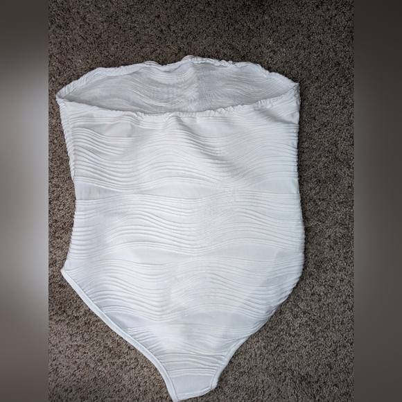 Boture White Line Texture Strapless Sleeveless Romper Size Medium - Picture 2 of 10